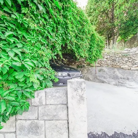 Mate Apartman Splitska