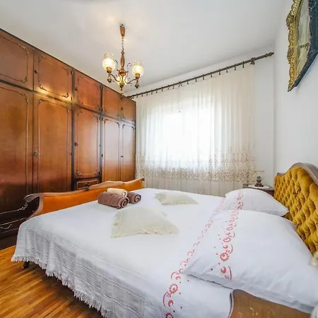 Mate Apartment *
